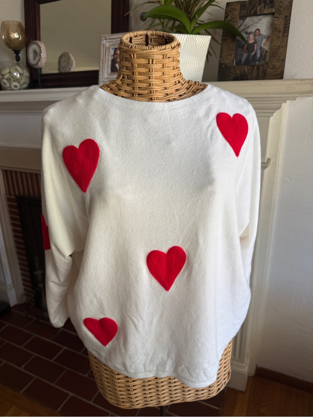 Aaeda red hearts love cozy sweater New Large